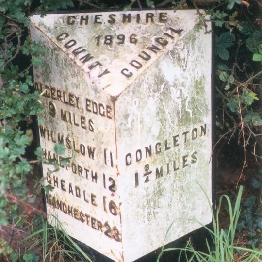 Milepost, SE of Midway Farmhouse, nr bend