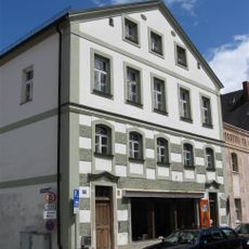 Wohn- und Geschäftshaus