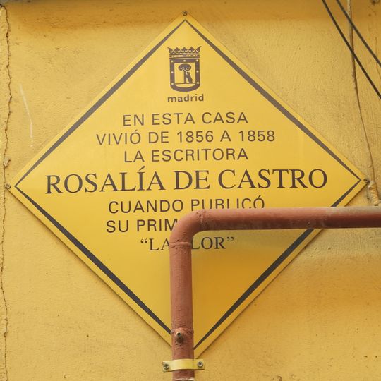 Commemorative plaque to Rosalía de Castro