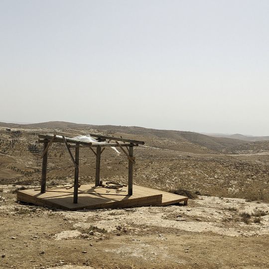 פרגולה לתצפית על המדבר