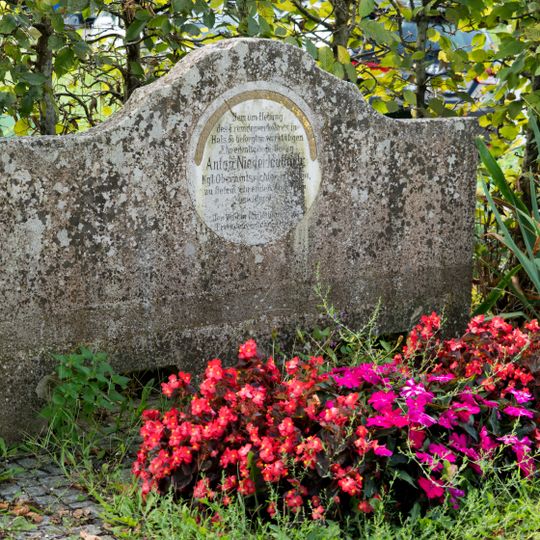 Denkmal für Anton Niederleuthner, königlicher Oberamtsrichter in Passau