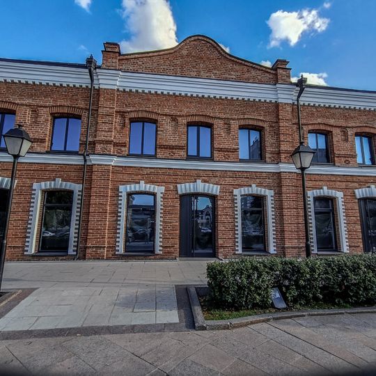 Комплекс из двух зданий