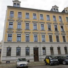 Mietshaus in halboffener Bebauung Leonhardtstraße 11