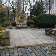 Pomník obětem Šoa na novém židovském hřbitově na Olšanech