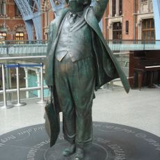 Statue of John Betjeman