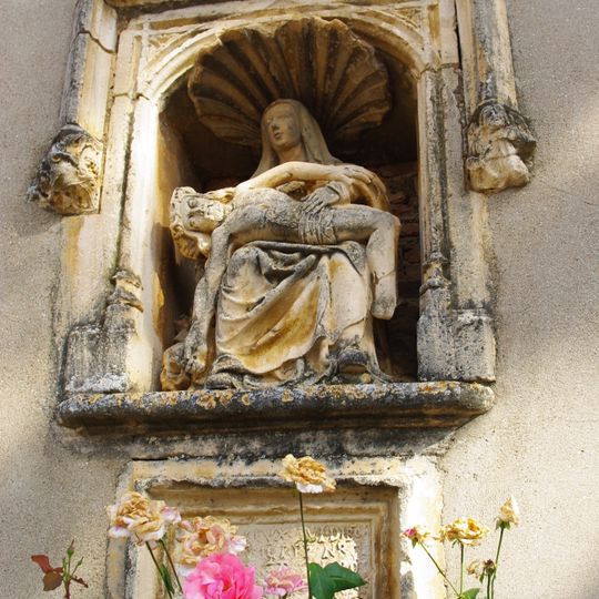 Niche abritant une Pietà