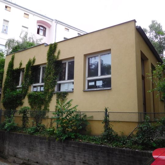 Former kindergarten in Lindnerova street