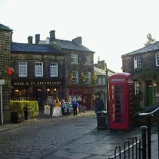 K6 Telephone Kiosk Outside Number 121