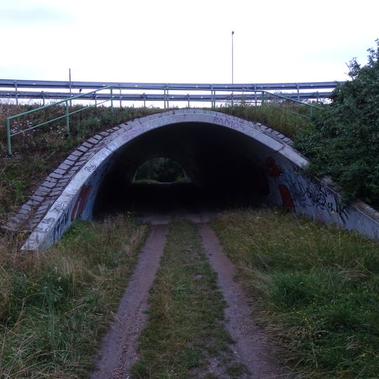 Podchod pro biokoridor pod severovýchodními rampami MÚK Ruzyně