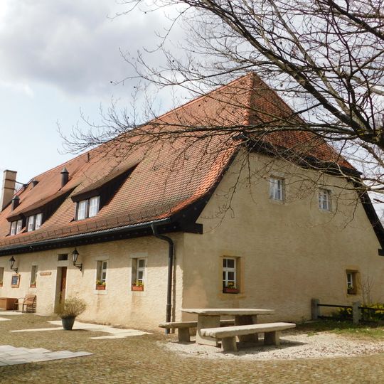 Wohnstallhaus in der Einöde Schönhof