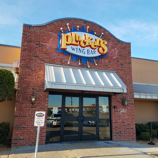 Pluckers Wing Bar