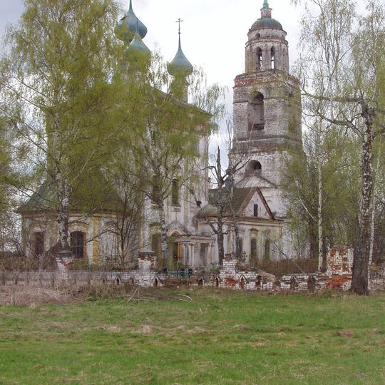 Церковь Рождества Богородицы с интерьером