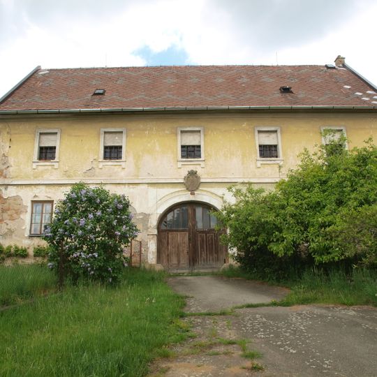 Former farmyard in Dolní Ves