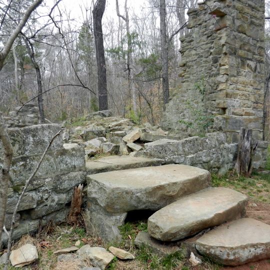 Robinson Rock House Ruin and Plantation Site
