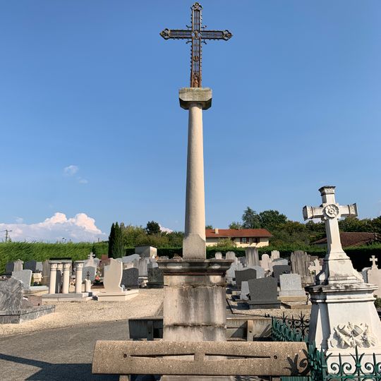 Cemetery cross of Beaupont