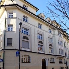 Pestalozzistraße 50