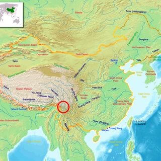Três Rios Paralelos das Áreas Protegidas de Yunnan