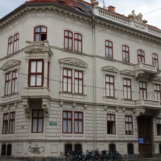 Wohnhaus Alberstraße 15