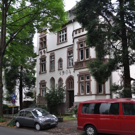 Hohenzollernstraße 19