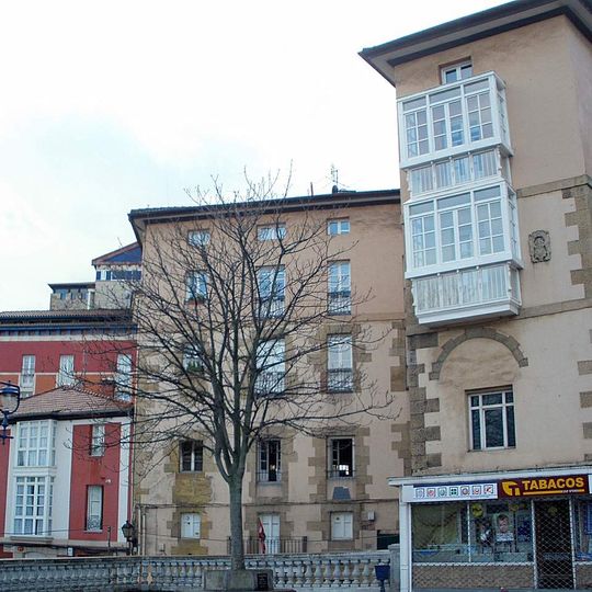 Manuel Calvo 3 etxea