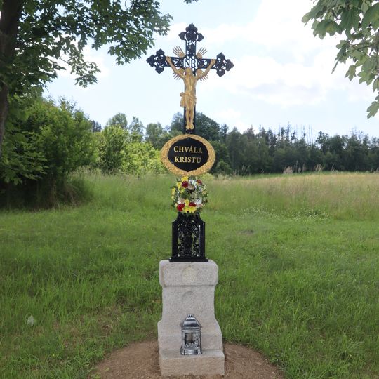 Kříž v Radkovicích u Budče