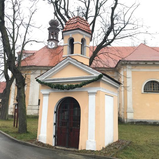 Kaple svatého Jana Nepomuckého v centru Panenského Týnce