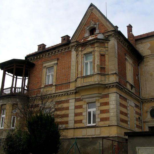 Nájomný dom so záhradou, dom bytový