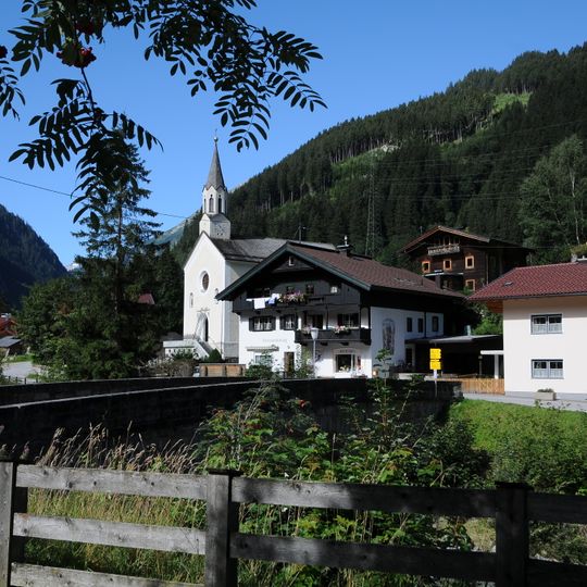 Kath. Filialkirche Mariae Himmelfahrt und Friedhof