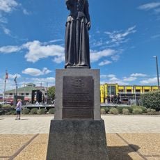 Norwegian Lady Statues