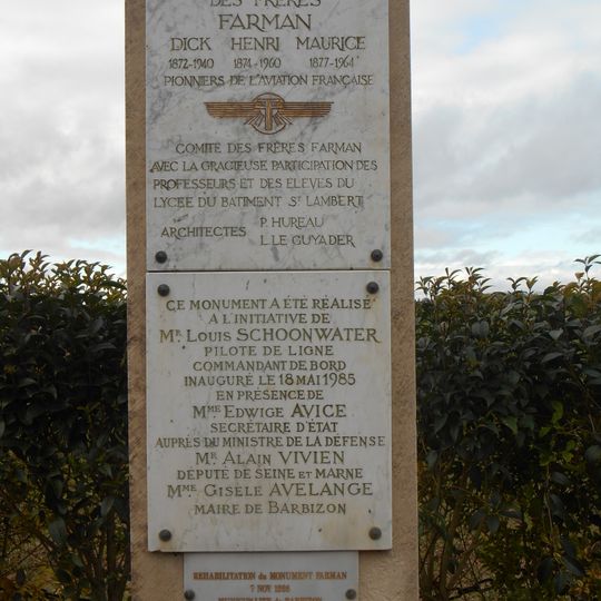 Stele to the Farman brothers