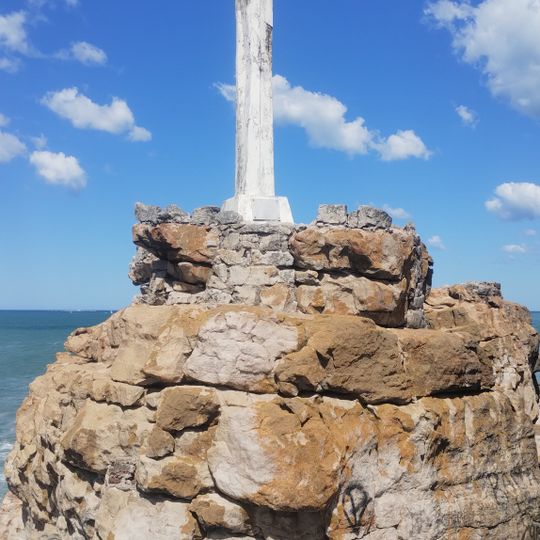 Monolito al Almirante Brown