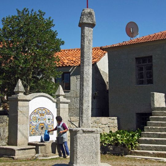 Pelourinho de São João do Monte