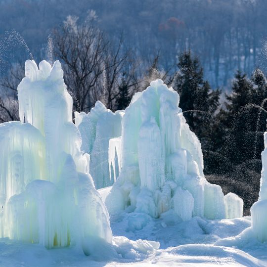 Artesian wells ice sculptures