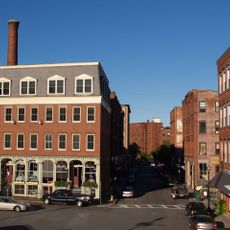 Washington Street Shoe District