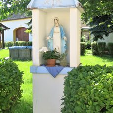 Kaplička v farní zahradě v Liběšicích