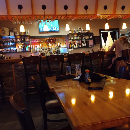 Makoto's Japanese Steak House and Sushi Bar