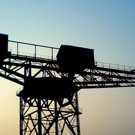 Hammerhead Crane At J S White Shipyard