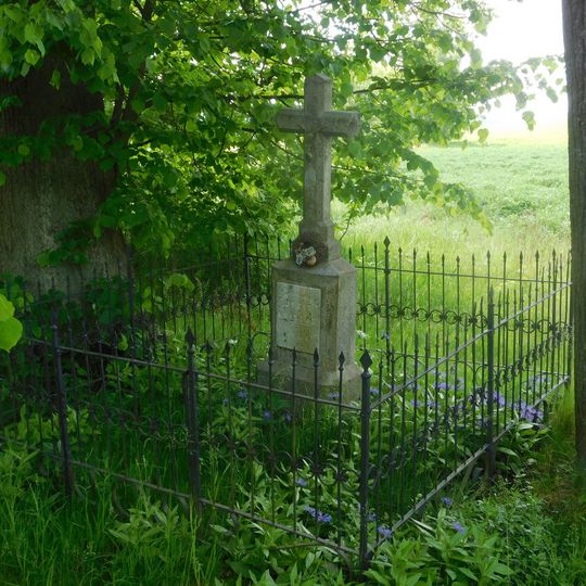 Kříž v jižní části Popic