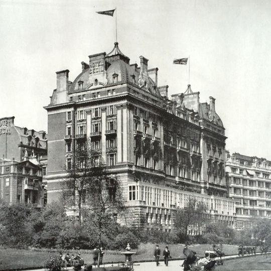 Hotel Cecil