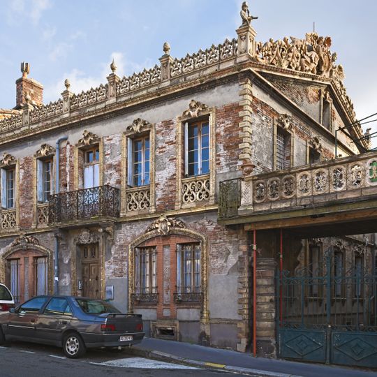 Maison en terre cuite de Virebent, 27 avenue de la Colonne