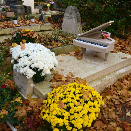 Grave of France Clidat