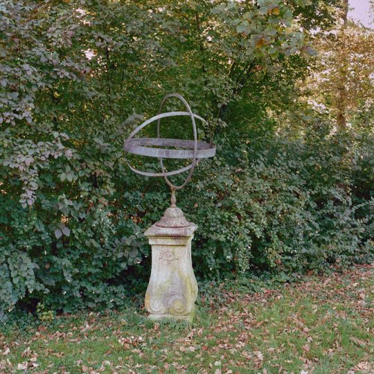 Rhijnestein: zonnewijzer