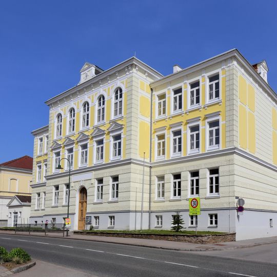 Volks- und Hauptschule