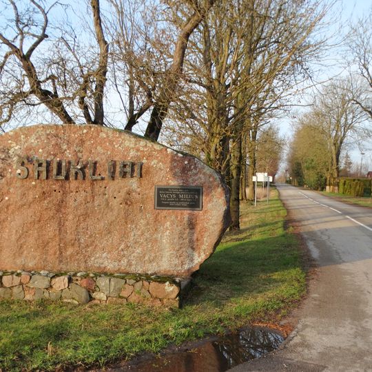 Šaukliai memorial stone