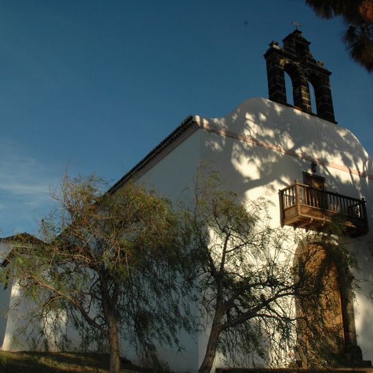 Iglesia de San Mauro Abad y Casa Parroquial