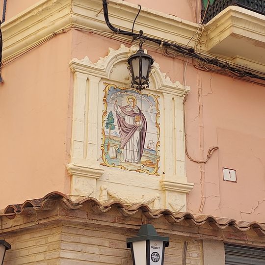 Retablo cerámico de San Vicente Ferrer en la calle Portalet 1