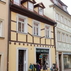 Wohn- und Geschäftshaus