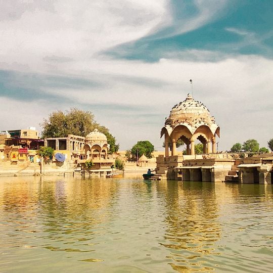 Gadisar Lake