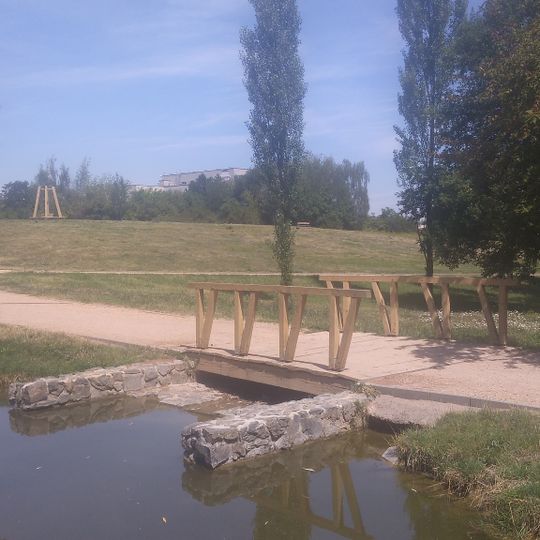 Mostek přes potok v Sítenském údolí pod rybníčkem