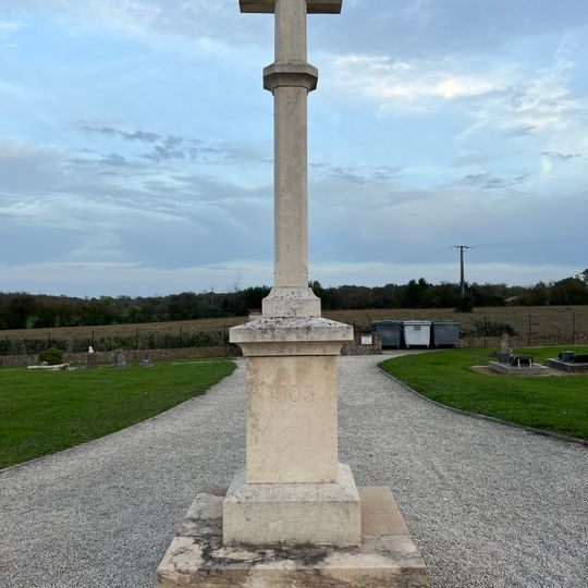Croix de cimetière de Juif